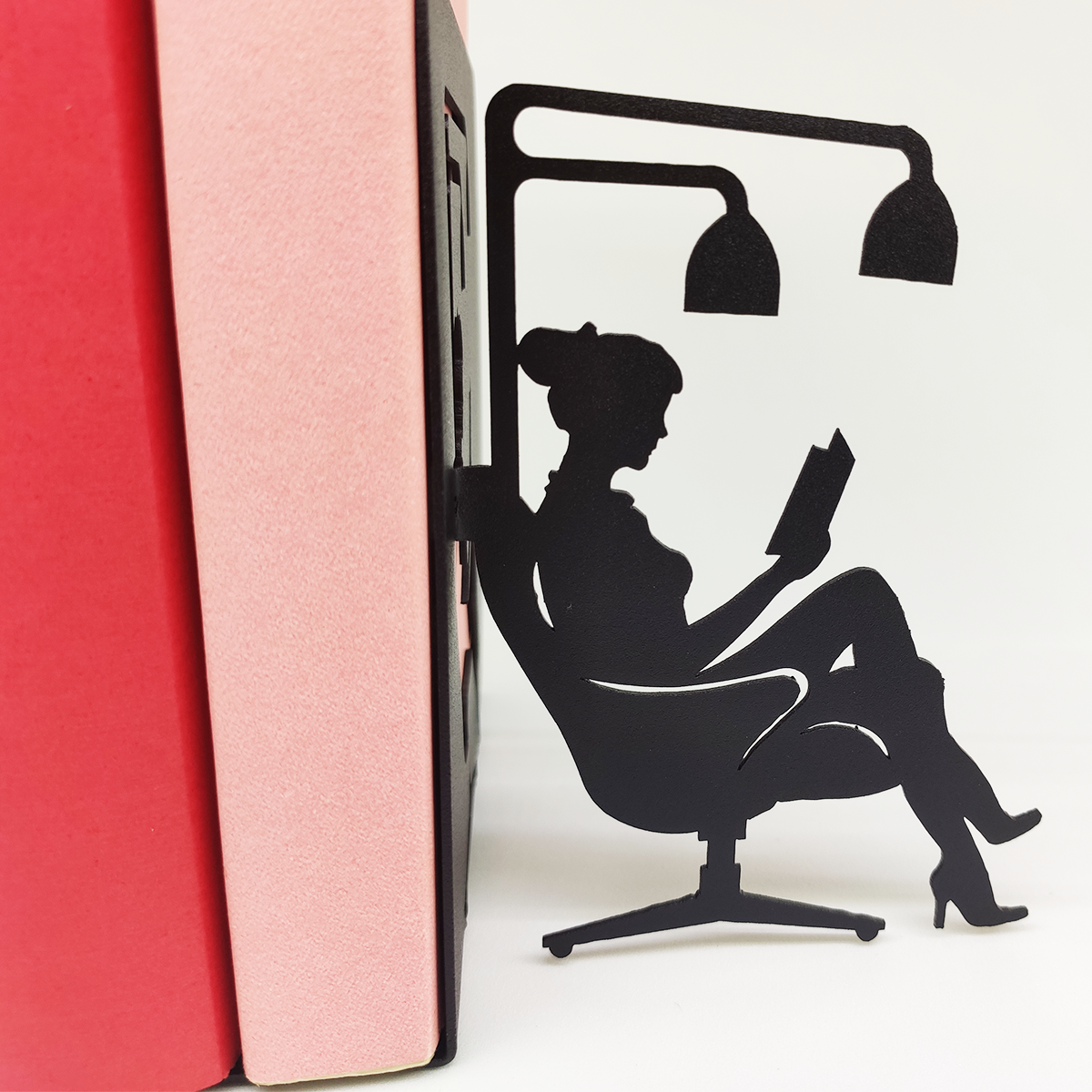 Suporte de Livros em Aço “Mulheres & Leitura” – Porta-Livros, Apoio, Bibliocanto & Bookends – PeculiArtes - Imagem 4